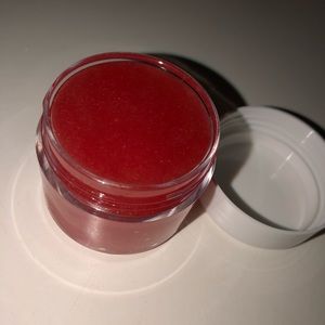Kool Strawberry & Kiwi Lip Scrub 🥝🍓